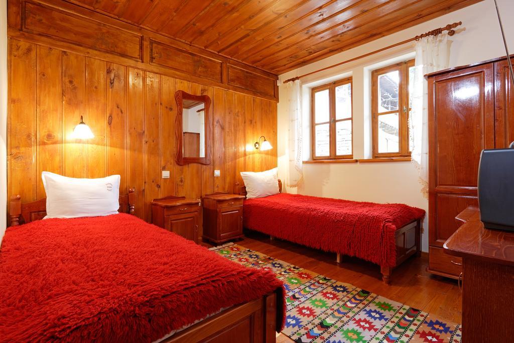 Yovina House Zjeravna Rum bild